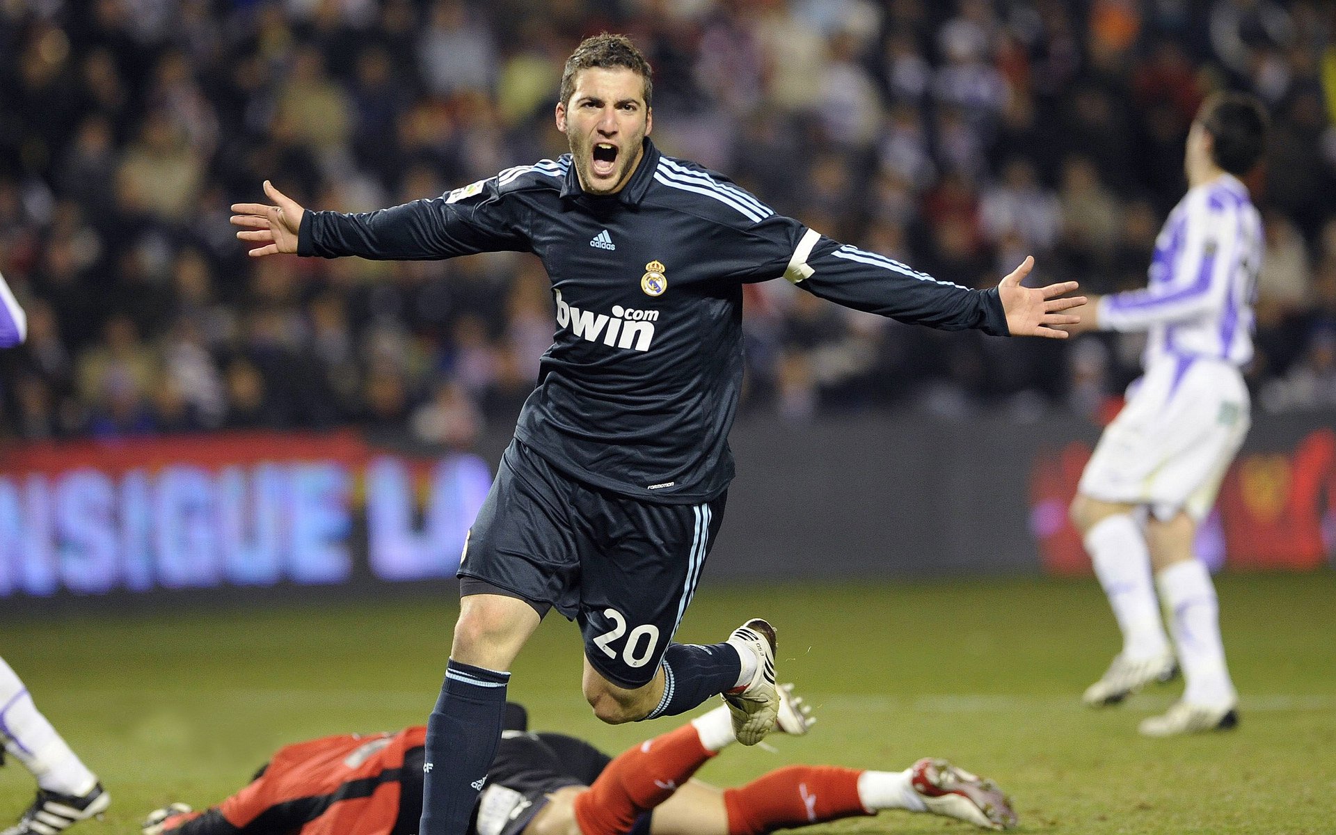 德国队在对马其顿的比赛中锁定下一轮晋级名额，德国vs马其顿