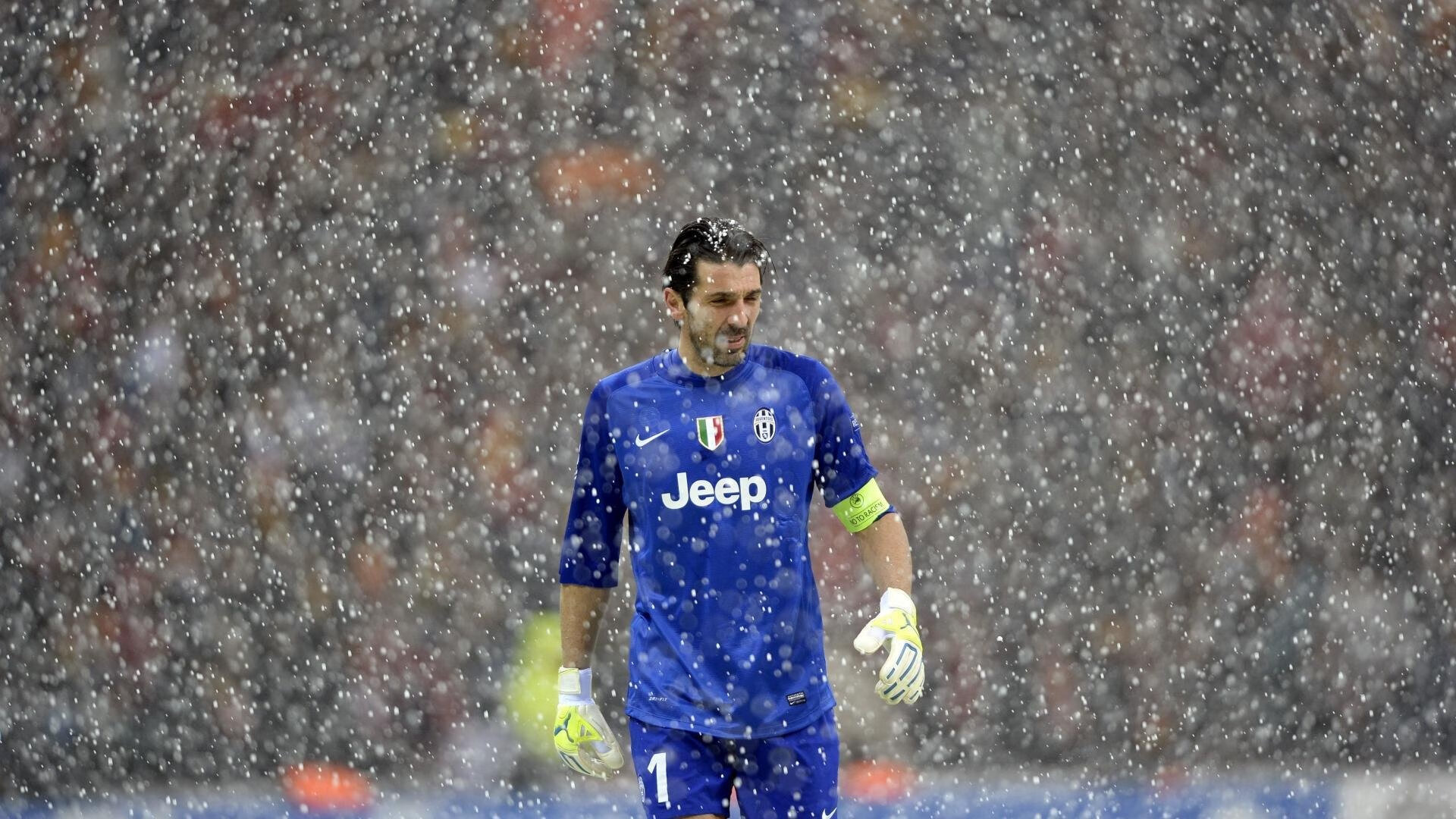 未来足球之星：意甲新秀崭露头角，意甲新球衣